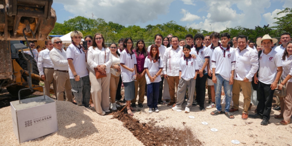 Colocan primera piedra del CBTIS 305 en Mérida; atenderá a 900 estudiantes